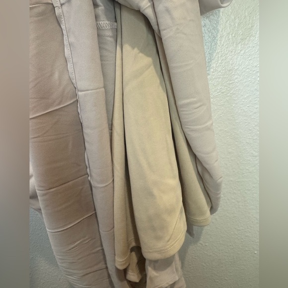 Show Me Your Mumu Jenn Maxi Dress in Cream Show Me the Ring Crisp Size L - Picture 10 of 14